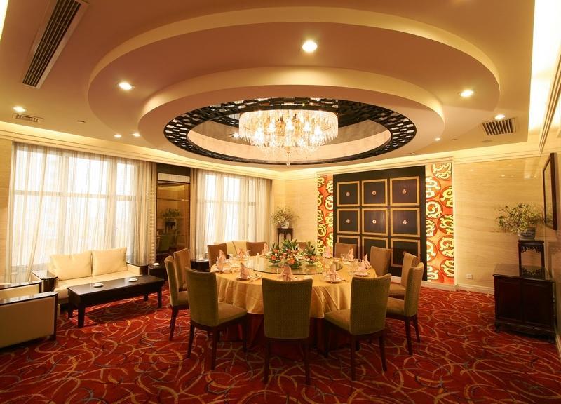 Sofitel Shanghai North Bund Restoran fotoğraf